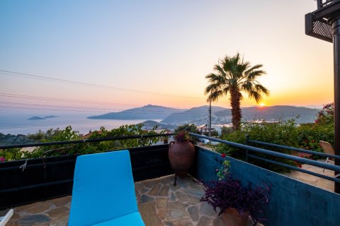 2+1 Villa in Kalkan, Antalya, Türkei Nr. 215475 - 10