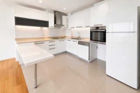 Apartment for sale  in Zeytinburnu, Istanbul, Turkey, 2 bedrooms, 95m2, No. 225799 – photo 9