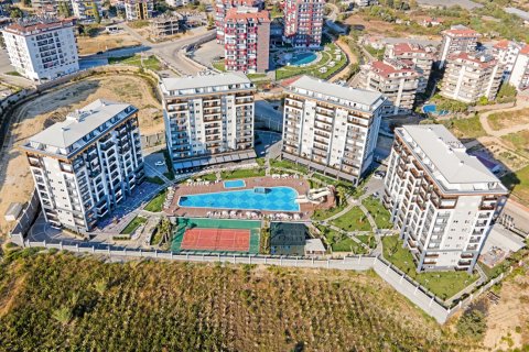 2+1 Apartment in Emerald Paradise, Avsallar, Antalya, Turkey No. 237570