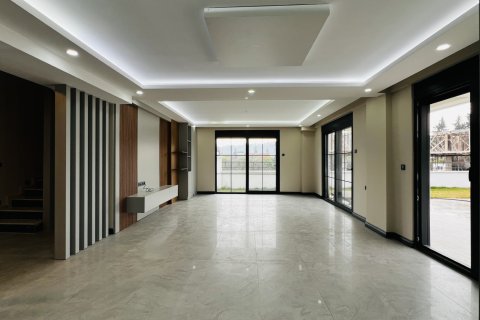 Продажа виллы  в Кемере, Анталье, Турция 4+1, 300м2, №215932 – фото 10