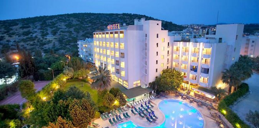 هتل در  Kusadasi ، ترکیه 1500 متر مربع.  شماره 110501