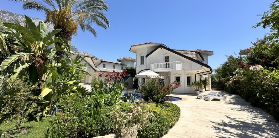 3+1 Villa  in Kemer, Antalya, Turkey No. 226990