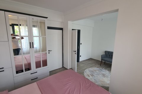 2+1 Wohnung  in Kusadasi, Aydin, Türkei Nr. 102736 - 11