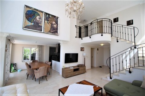 4+1 Villa  i Tepe, Alanya, Antalya, Tyrkiet Nr. 137495 - 9