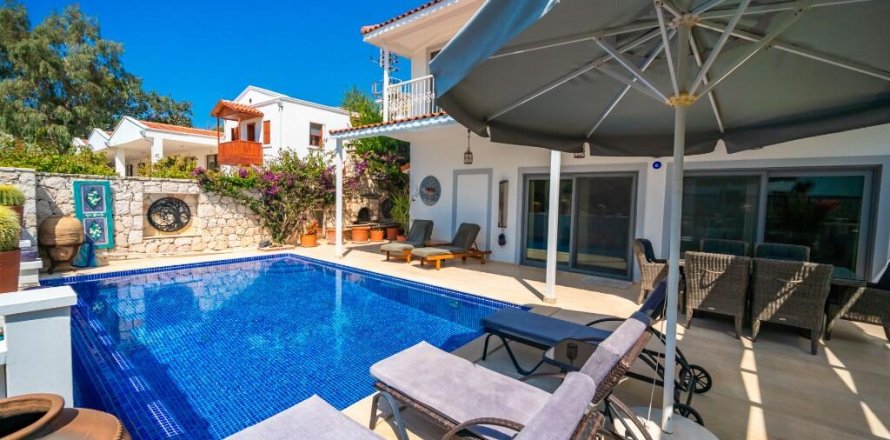 Villa  4+1  Kalkan, Antalya, Türkiye №215119