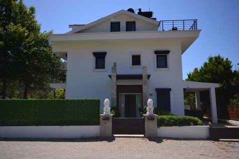 3+1 Villa  i Gocek, Mugla, Turkiet Nr. 212557