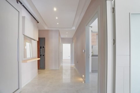 2+1 Leilighet i Izmir, Tyrkia Nr. 90276 - 9
