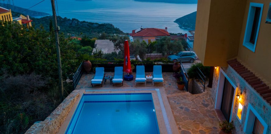 2+1 Villa in Kalkan, Antalya, Türkei Nr. 215475