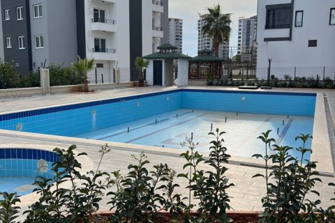 آپارتمان در  Mersin ، ترکیه 4 خوابه ، 230 متر مربع.  شماره 107734 - 14
