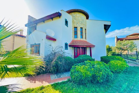 for sale  in Kusadasi, Aydin, Turkey, 4 bedrooms, 250m2, No. 226810 – photo 3