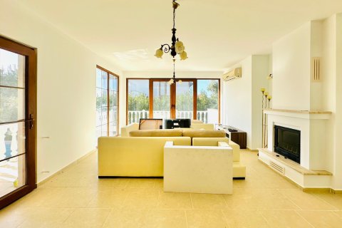 for sale  in Kusadasi, Aydin, Turkey, 4 bedrooms, 250m2, No. 226810 – photo 2