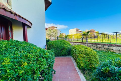 for sale  in Kusadasi, Aydin, Turkey, 4 bedrooms, 250m2, No. 226810 – photo 5