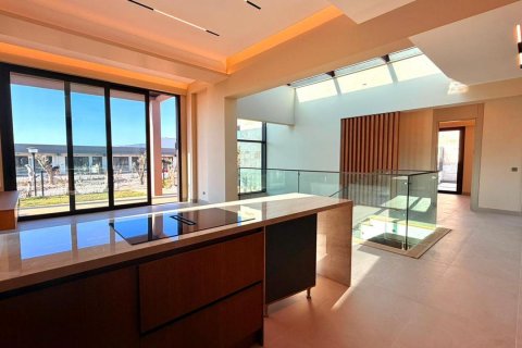 Продажа в Кушадасы, Айдыне, Турция, 200м2, №221639 – фото 3