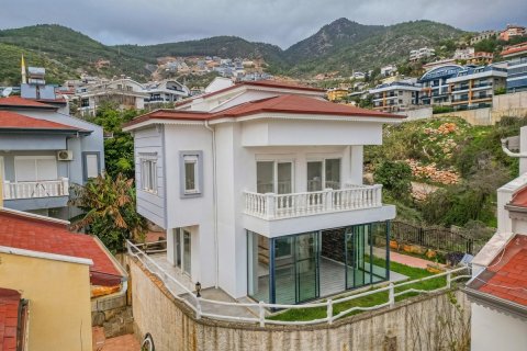 Villa in Tepe, Alanya, Antalya, Turkey No. 221478
