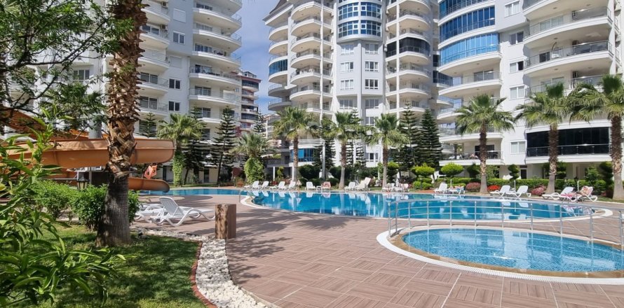 2+1 Apartment  in Cikcilli, Antalya, Turkey No. 105327