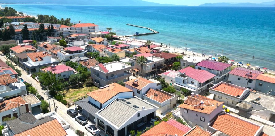  در  Kusadasi ، ترکیه 100 متر مربع.  شماره 228653