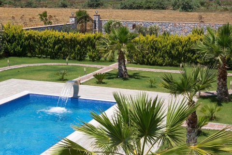 5+1 Villa in Milas, Mugla, Türkei Nr. 216193 - 17