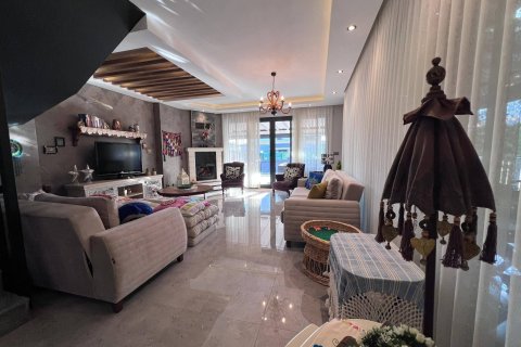for sale  in Kusadasi, Aydin, Turkey, 4 bedrooms, 250m2, No. 226807 – photo 11