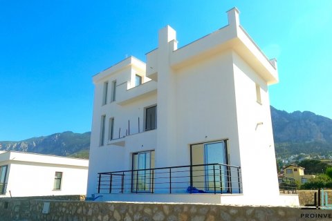 4+1 Villa  i Karsiyaka, Girne,  Nr. 90568