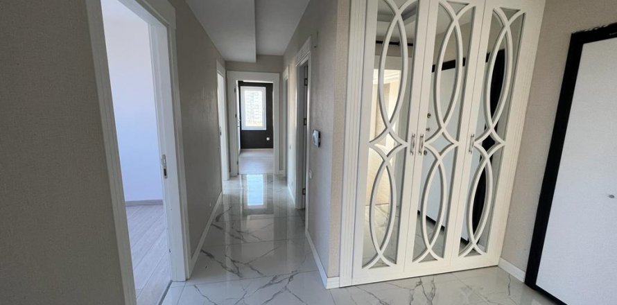 3+1 Lägenhet i Mersin, Turkiet Nr. 100312