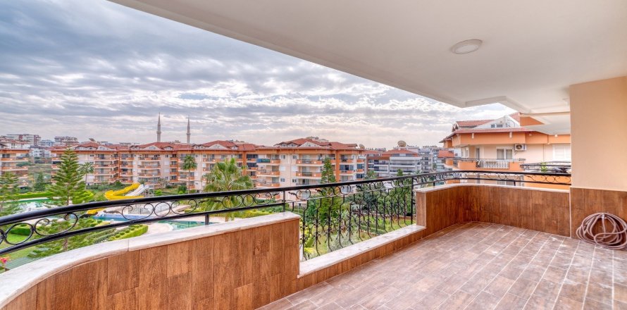 3+1 Penthouse in Oba, Antalya, Turkey No. 92564