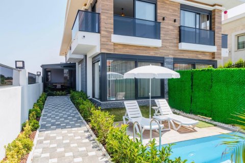 ویلا در Lara،  Antalya ، ترکیه 4 خوابه ، 320 متر مربع.  شماره 212945