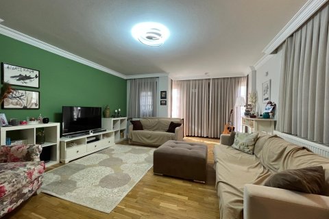  در  Kusadasi ، ترکیه 300 متر مربع.  شماره 228655 - 3