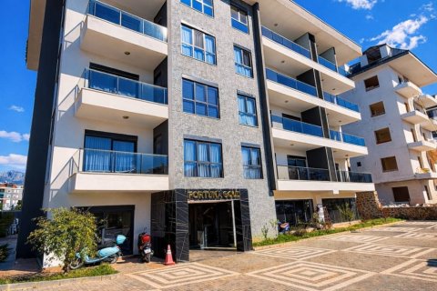 Daire  1+1  Oba, Antalya, Türkiye №221473
