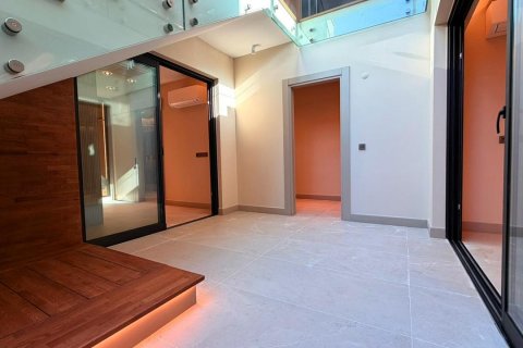 Продажа в Кушадасы, Айдыне, Турция, 200м2, №221639 – фото 13