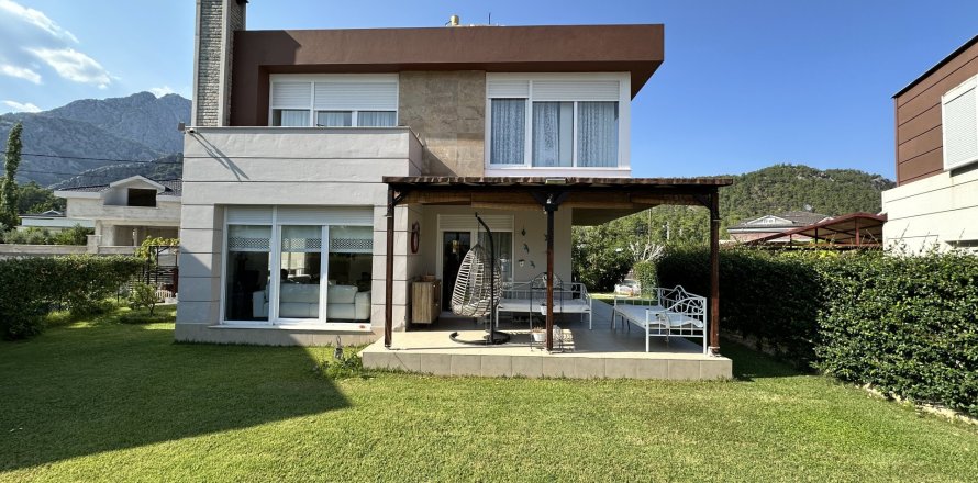2+1 Villa in Kemer, Antalya, Turkey No. 237803