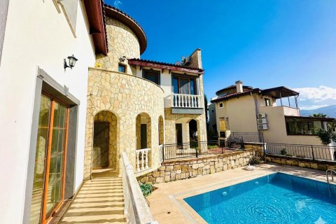   250м2 в Кушадасы, Айдын, Турция №226810
