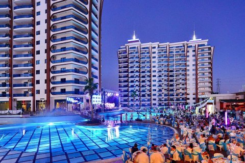 2+1 Lägenhet  i Mahmutlar, Antalya, Turkiet Nr. 103723
