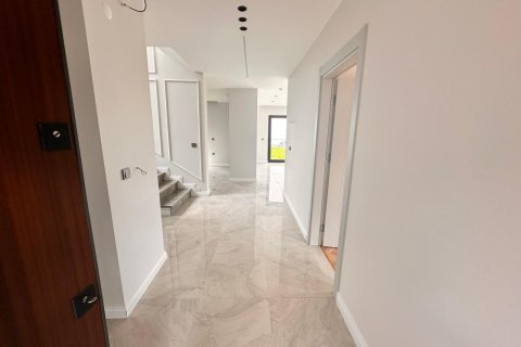 5+1 Villa  in Trabzon, Türkei Nr. 228767 - 2