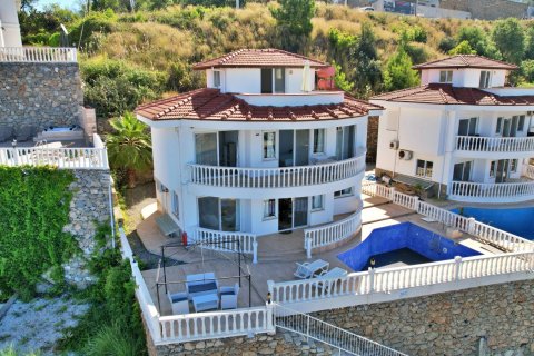 ویلا در Kargicak،  Alanya ، ترکیه 4 خوابه ، 260 متر مربع.  شماره 134252
