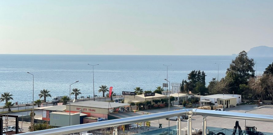 4+1 Penthouse  in Mahmutlar, Antalya, Turkey No. 95298