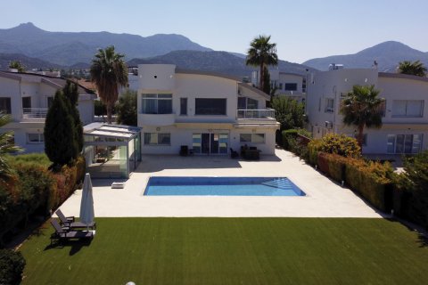 4+1 Villa i Tatlisu, Famagusta, Nr. 214561 - 2