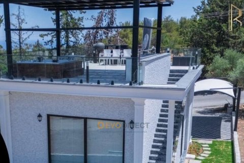 Продажа квартиры в Гирне, Северный Кипр 2+1, 122м2, №226214 – фото 4