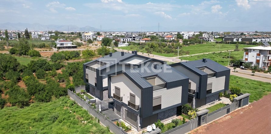 Villa  5+1  Döşemealtı, Antalya, Türkiye №237953