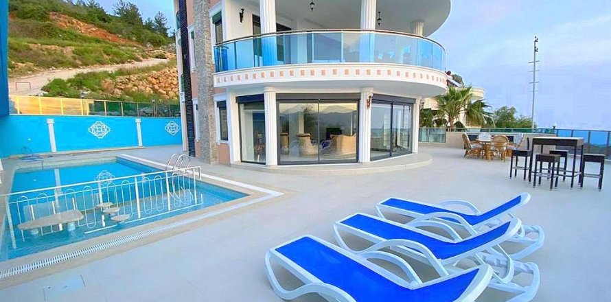 5+0 Villa  in Kestel, Bursa, Turkey No. 226728