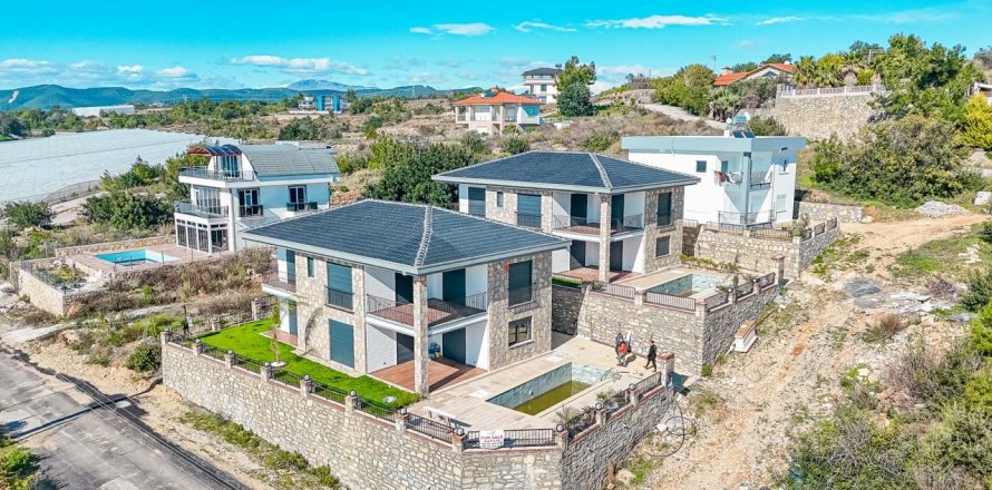 5+1 Villa  in Avsallar, Antalya, Turkey No. 227201