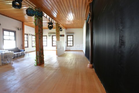 Продажа коммерческой недвижимости  в Анталье, Турция, 350м2, №206863 – фото 13