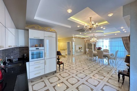 3+1 Leilighet  i Mahmutlar, Antalya, Tyrkia Nr. 219037
