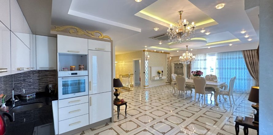 3+1 Lägenhet i Mahmutlar, Antalya, Turkiet Nr. 219037