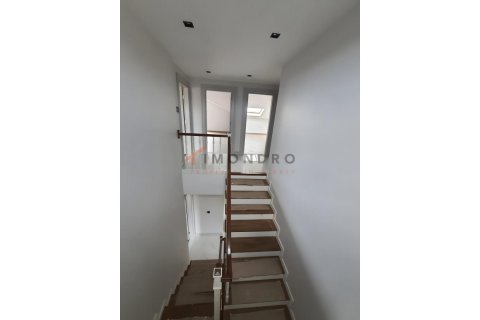 ویلا در  Beylikduezue ، ترکیه 8 خوابه ، 350 متر مربع.  شماره 225314 - 11