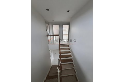 ویلا در  Beylikduezue ، ترکیه 8 خوابه ، 350 متر مربع.  شماره 225314 - 15