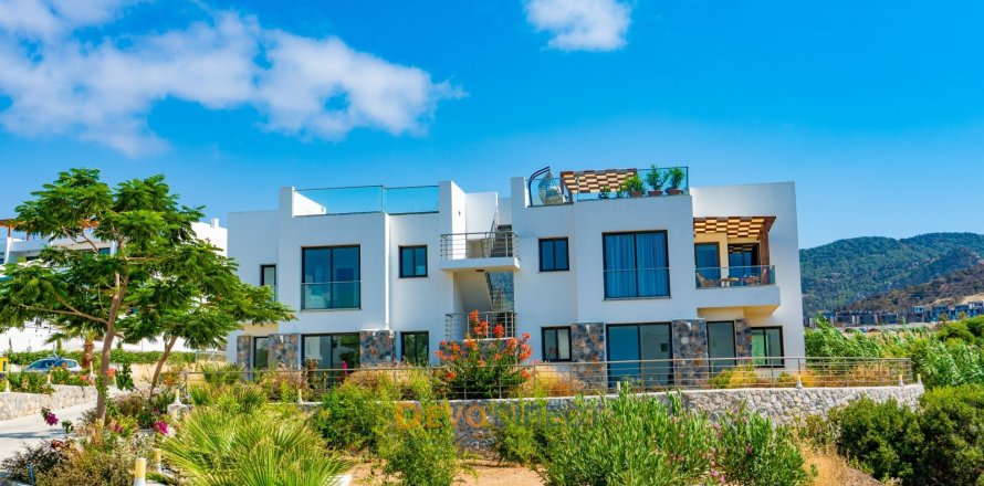 2+1 Penthouse in Girne, Northern Cyprus No. 225623