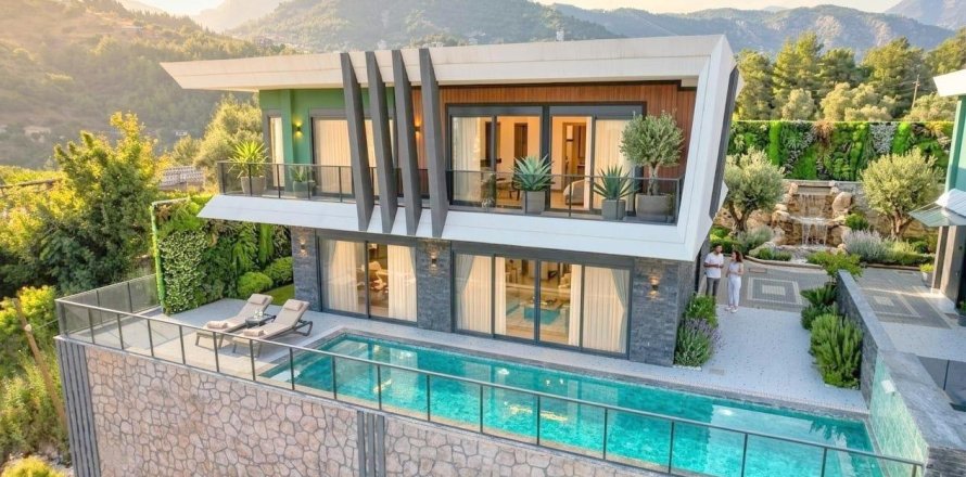 4+0 Villa  in Oba, Antalya, Turkey No. 237852