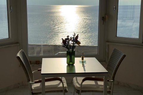 2+1 Apartment in Alanya, Antalya, Turkey No. 237710