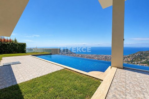 4+2 Villa  in Alanya, Antalya, Türkei Nr. 237950 - 2
