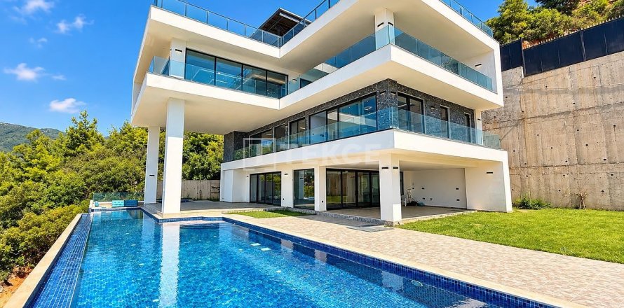 4+2 Villa  in Alanya, Antalya, Türkei Nr. 237950